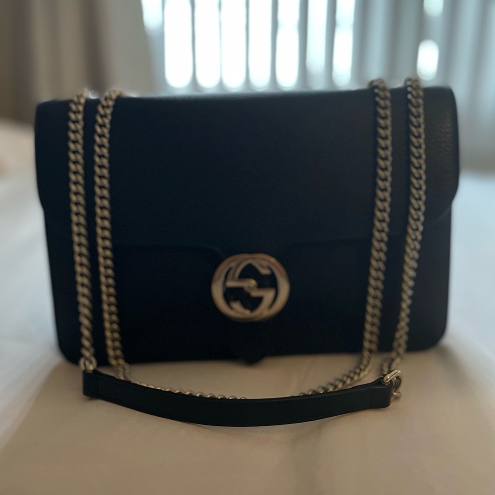 510303 Gucci Interlocking GG Shoulder Bag